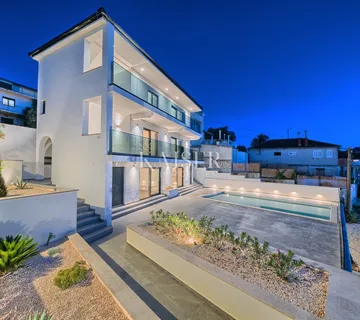 Šibenik, Rogoznica-Ekskluzivna vila s bazenom - cover