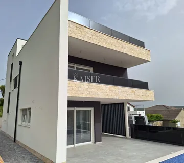 Zadar , Rtina - Vila s bazenom i krovnom terasom - Rtina, Ražanac