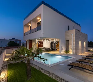 Zadar, Zaton - Luksuzna vila, 190 m od plaže. - cover