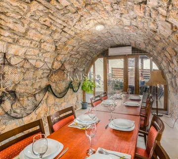 Pinezići, Otok Krk- adaptirana kamena kuća 145m2 s bazenom - cover