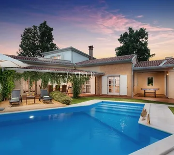 Istra - Poreč, impresivna vila na idiličnom mjestu - cover