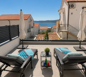 Crikvenica- dvosoban stan 61,51m² s pogledom i bazenom