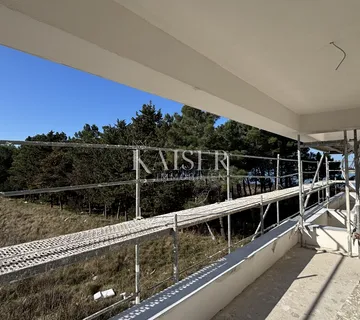 Zadar – Privlaka | Dvosobni stan na 1. katu s terasom i pogledom na more