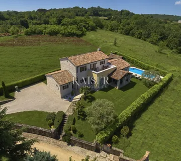 Istra, Karojba - šarmantna vila u srcu Istre, 212m2, 4 spavaće sobe - cover