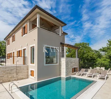 Istra, Buje- Kuća 150m2 s bazenom i pogledom na more