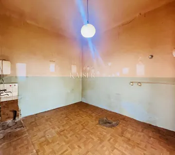 Rijeka, centar - Stan za adaptaciju 69 m2 - cover