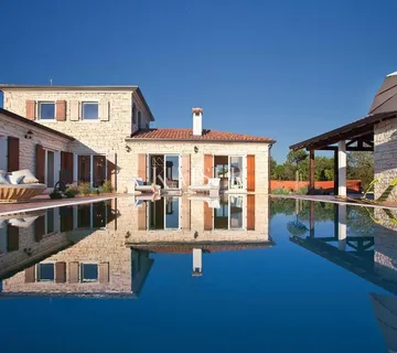 Istra, Svetvinčenat- ekskluzivna Vila 230m2 s Bazenom i Solarnom Elektranom - cover