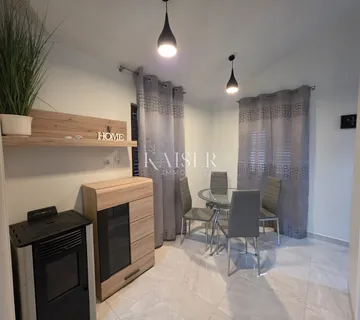 Mali Lošinj, renoviran stan blizu centra i mora - cover