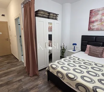 Novi Vinodolski - najam, stan 1S+DB sa velikom terasom i parkingom - cover