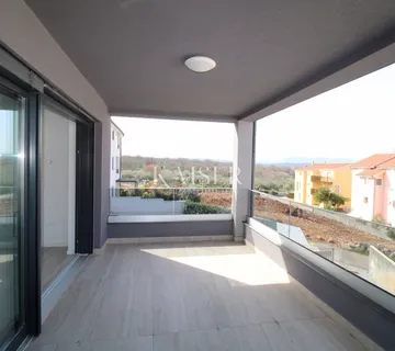 Otok Krk, Malinska- Moderan stan s pogledom na more i prirodu - Malinska, Malinska-Dubašnica