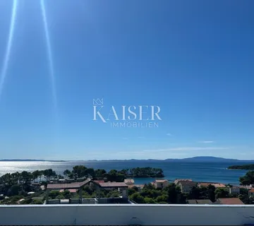Rab, Banjol- Penthouse sa krovnom terasom i panoramskim pogledom - Banjol, Rab
