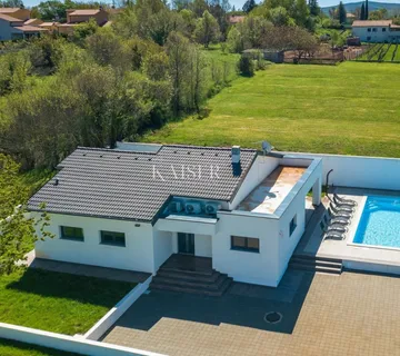 Istra, Labin -novogradnja s bazenom, 125 m2
