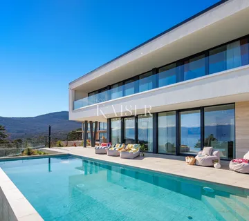 Krk, Vrbnik - villa 265m2 sa panoramskim pogledom na more