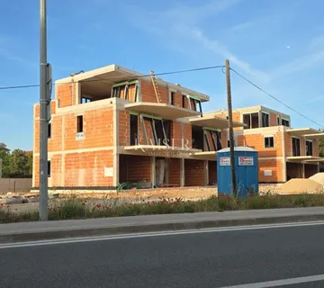 Brodarica,Šibenik - Luksuzan dvosobni stan s prostranom terasom i dva parkinga - Brodarica, Šibenik