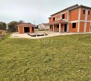 Zadar Poličnik kuća s bazenom roh bau prilika - cover