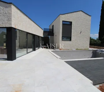 Istra, Poreč- luksuzna vila 210m2 s bazenom i jacuzziem u prirodi - cover