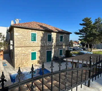 Nerezine, otok Lošinj - prekrasna kamena kuća s bazenom - cover