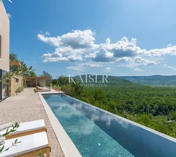Istra, Motovun - moderna vila s pogledom na Motovun