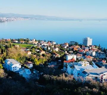 Opatija, atraktivno građevinsko zemljište, dobre lokacije