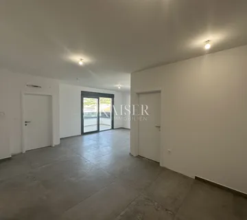 Pag-stan 67,26 m2 s pogledom na more, 70 m od mora