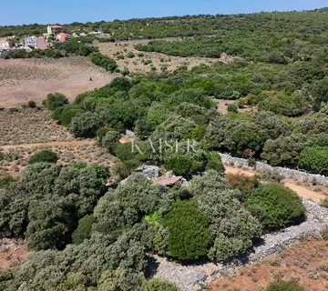 Cres, Plat - kameni objekt na prostranom zemljištu - Belej, Mali Lošinj