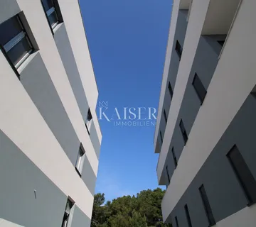 Zadar, Pakoštane- Stan na 1. katu u borovoj šumi kraj mora