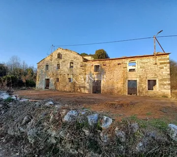Istra, Grožnjan, okolica - građevinsko zemljište 1.000m2, sa ruševnim starinama - cover