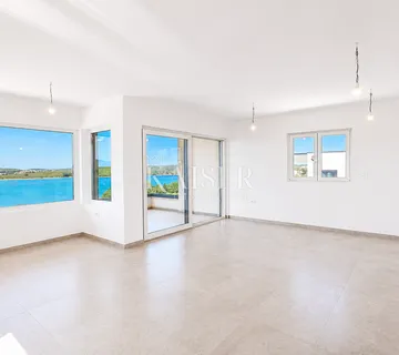 Istra, Medulin- luksuzan stan 82m2 s panoramskim pogledom na more