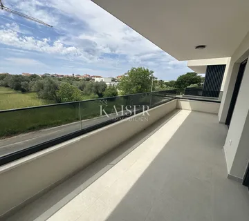 Zadar, Sukošan - novogradnja 200 m od plaže, pogled na more