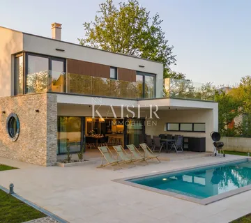 Istra, Labin - novogradnja s bazenom 218 m2 - cover