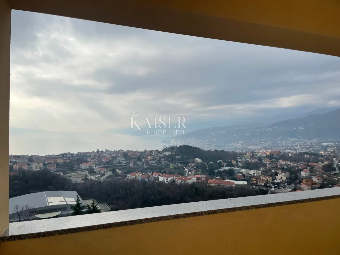 Kastav- stan s predivnim pogledom na cijeli Kvarner - cover