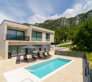 Novi Vinodolski, Bribir - namještena vila sa predivnim pogledom na more - cover