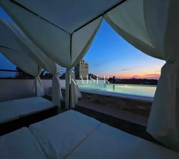 Zadar Belafuža | Penthouse s bazenom i krovnom terasom
