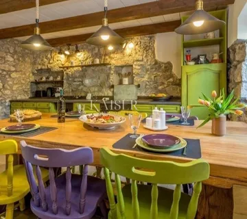 Otok Krk, okolica Krka - adaptirana kamena kuća 80m2 - Vrh, Krk