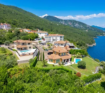 Opatijska rivijera – Predivna mediteranska vila na samoj obali - cover