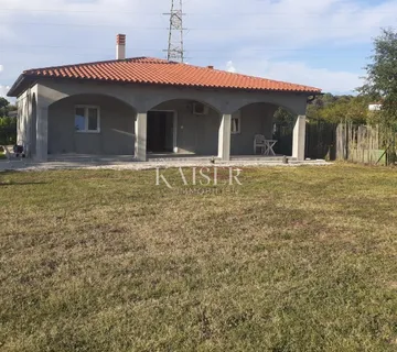 Istra, Pula - Kuća lijepa prizemnica
