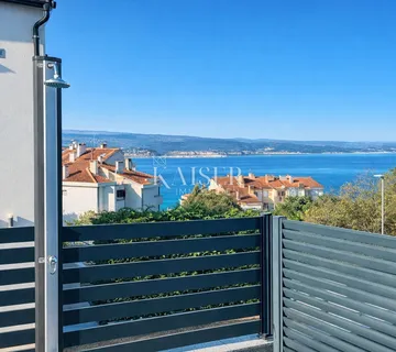 Crikvenica - ekskluzivan dvosoban stan 70m2 s bazenom