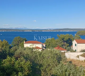 Ugljan, Kukljica, građevinsko zemljište 843 m2, 150 m od mora s pogledom na Zadarski kanal - cover