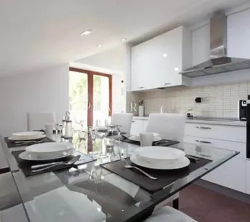 Njivice, Otok Krk- apartman 92m2 s vrtom, blizu centra - cover