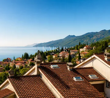 Opatija, Volosko – Prostran i funkcionalan 3S+DB stan s terasom na mirnoj lokaciji blizu mora