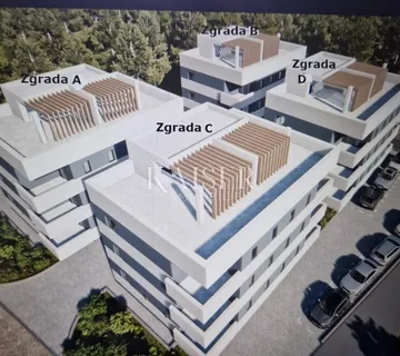 Zadar,Pakoštane: Atraktivan stan u prizemlju, u borovoj šumi kraj mora