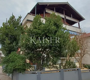 Vir – Stan s terasom i pogledom na more, 120 m od plaže