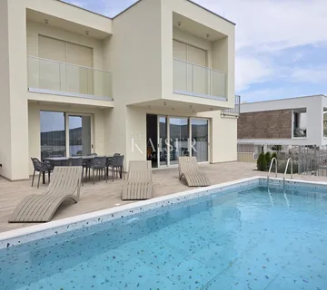 Šibenik, Jasenovo – Luksuzna trosobna kuća 171,15 m² s panoramskim pogledom na more - Žaborić, Šibenik