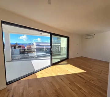Krk, Punat - vrhunski dvoetažni apartman 117m2, pogled more