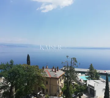 Opatija - 100 m2 stan s predivnim pogledom na more