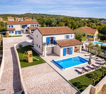 Otok Krk, Dobrinj - luksuzna villa 185m2
