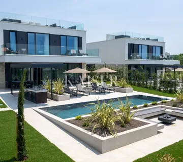 Istra - Poreč, luksuzna vila sa pogledom na more - cover