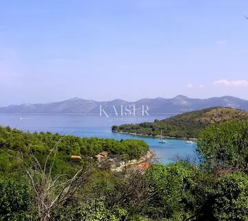 Mali Iž - građevinsko zemljište 1.300m2, 70m od mora - cover