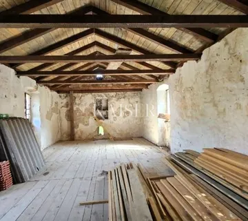 Zadar – Lukoran kamena kuća za renovaciju 94 m2 - cover