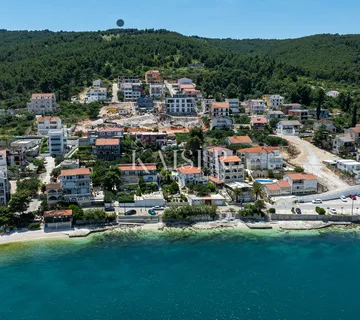 Trogir, Čiovo - apartmani u luksuznom kompleksu, 200 m od mora - cover